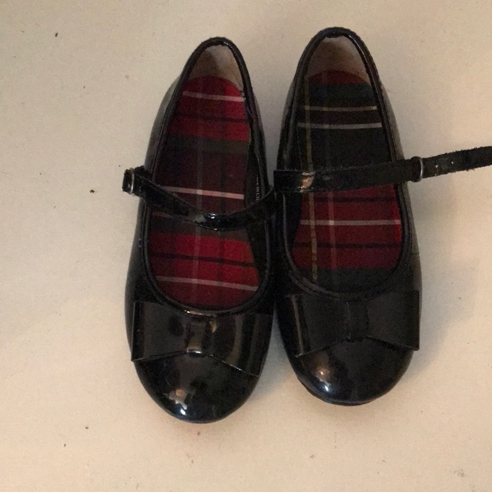 Girls black dress shoes